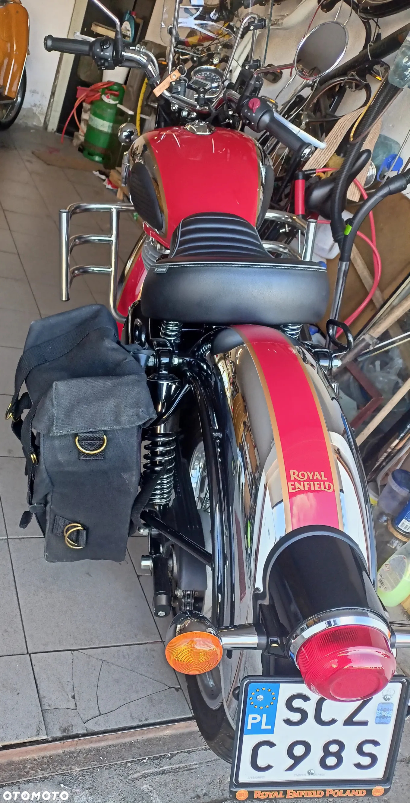 Royal Enfield Classic - 10