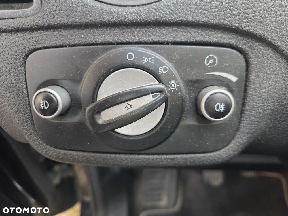 Ford S-Max 2.2 TDCi DPF Titanium X - 15
