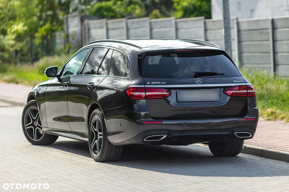 Mercedes-Benz Klasa E 300de 4Matic 9G-TRONIC - 15