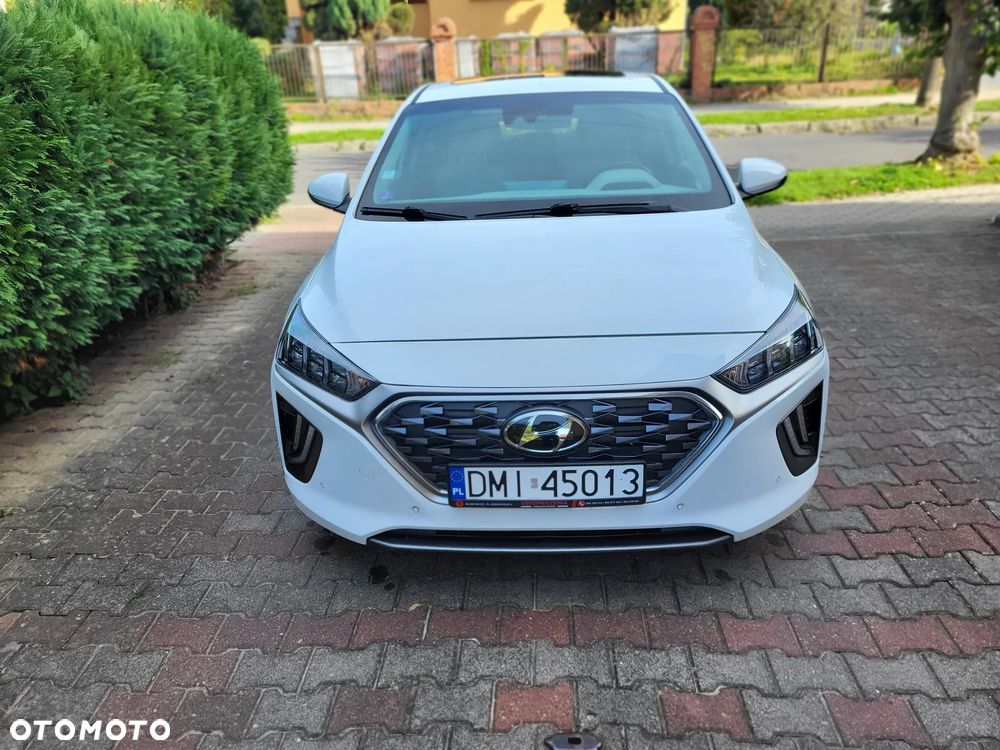 Hyundai IONIQ - 1