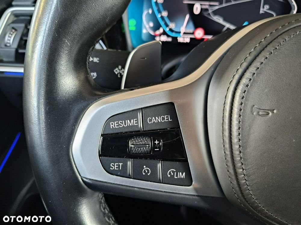 BMW Seria 3 320i M Sport - 25