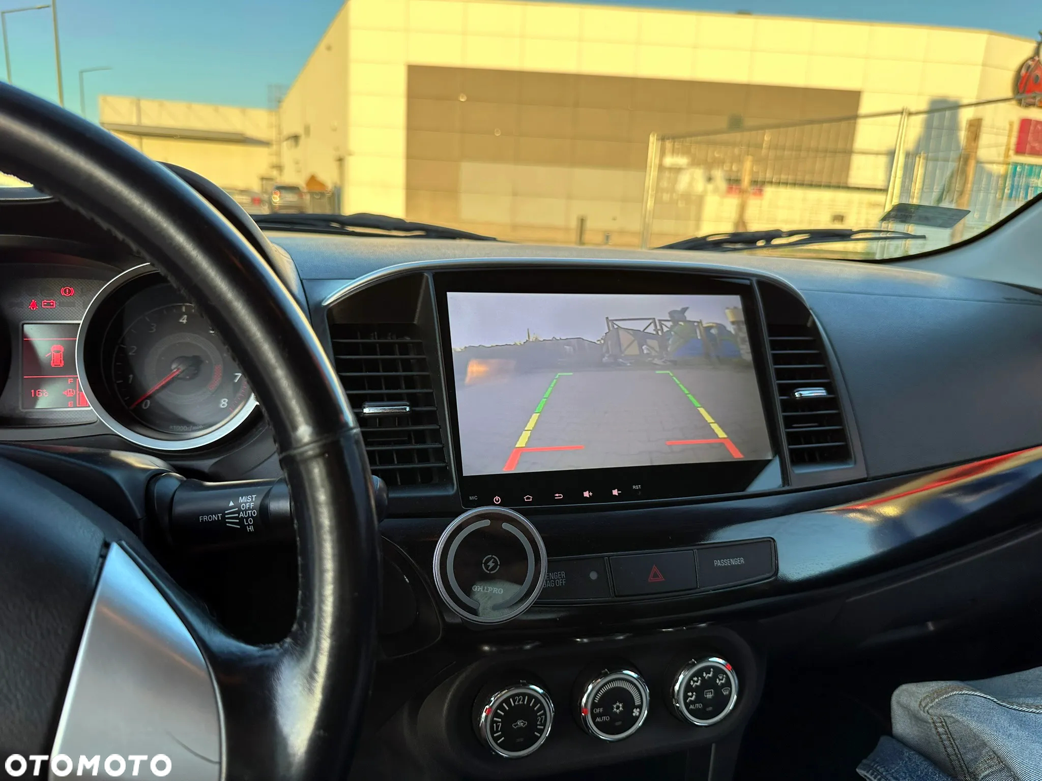 Mitsubishi Lancer 1.5 Invite - 12