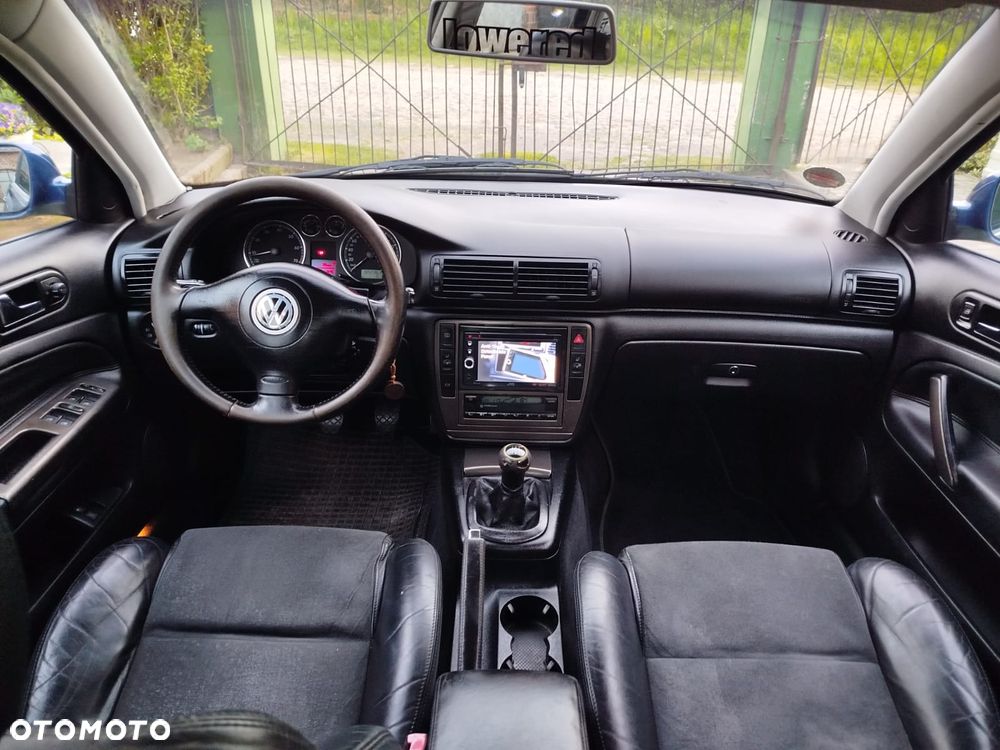 Volkswagen Passat - 20