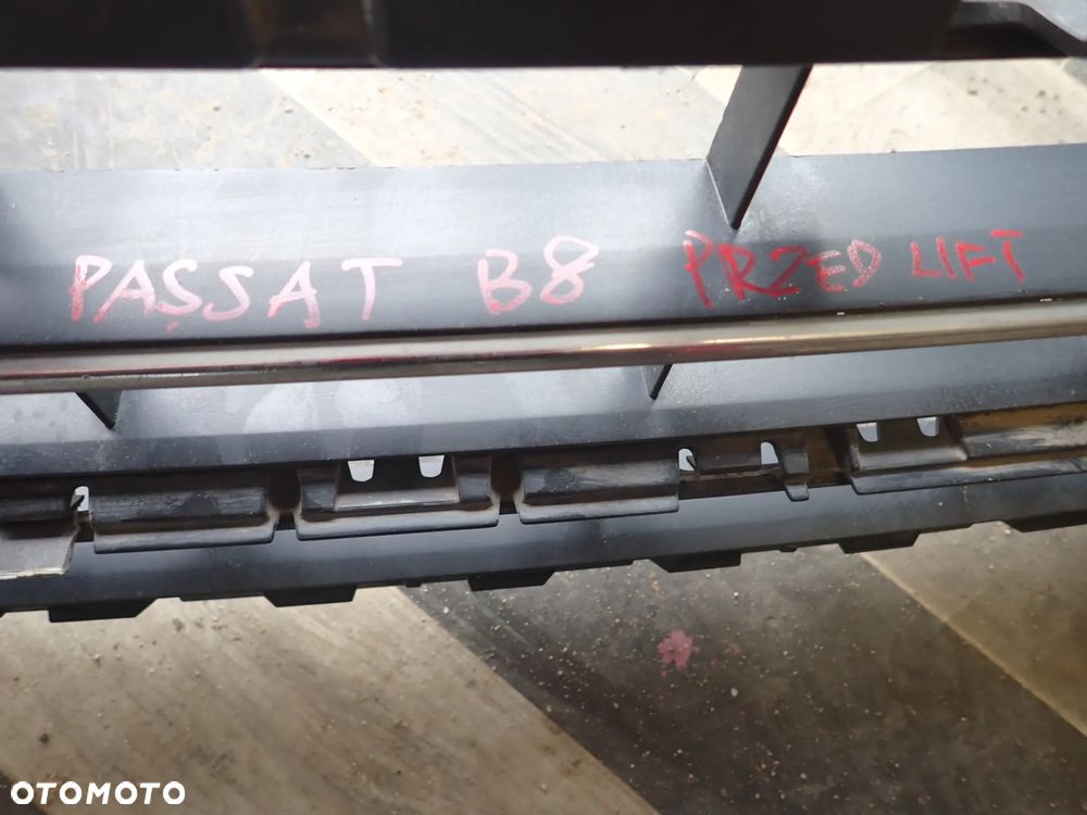 VOLSWAGEN PASSAT KRATKA ZDERZAKA PRZEZ LIFT - 4