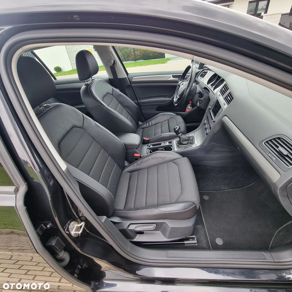 Volkswagen Golf 1.6 TDI BlueMotion Comfortline - 12