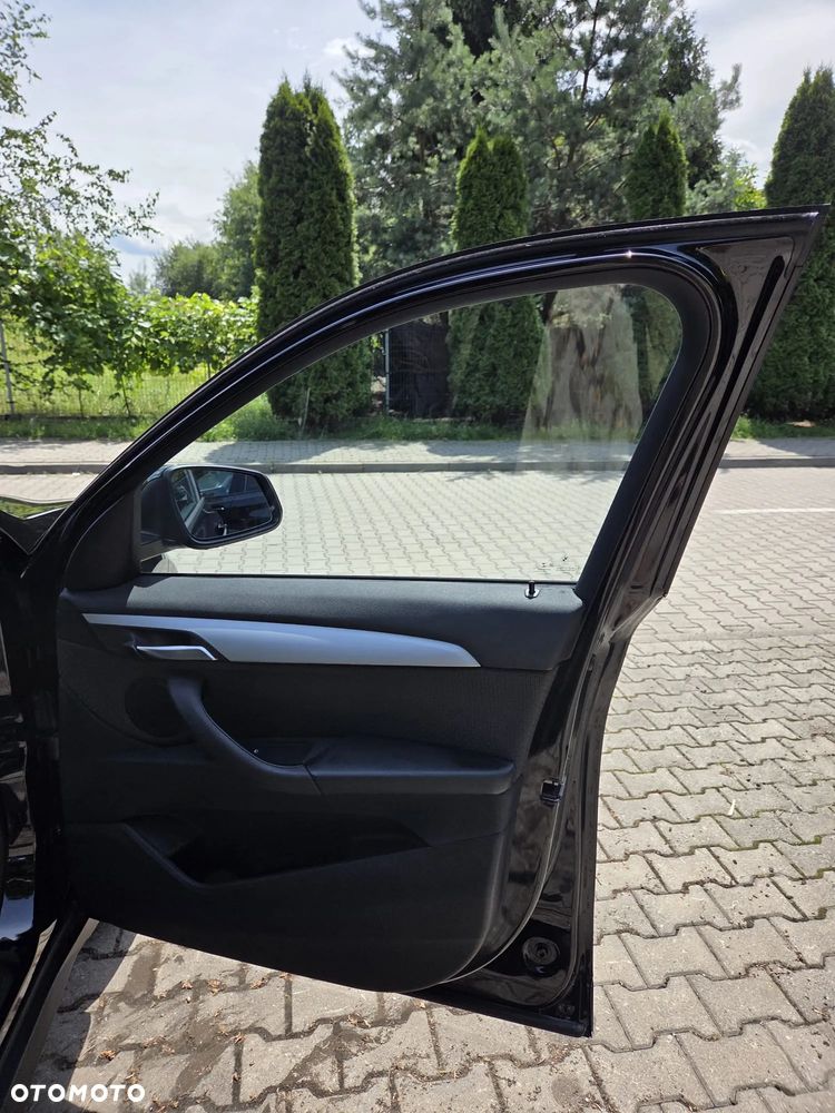BMW X1 xDrive18d - 17