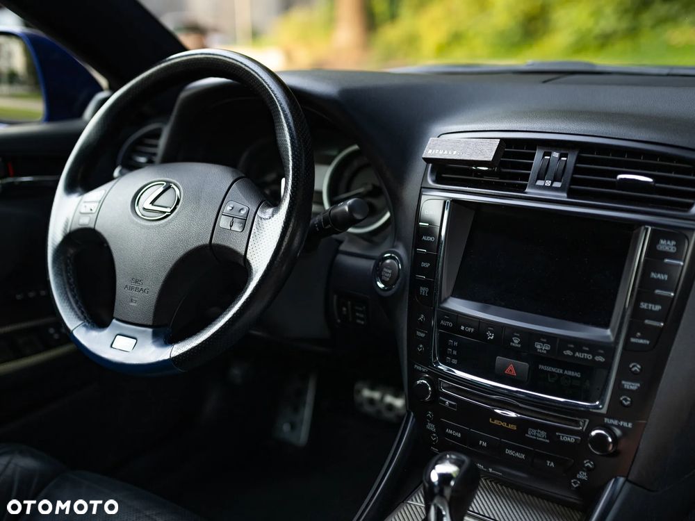 Lexus IS - 30
