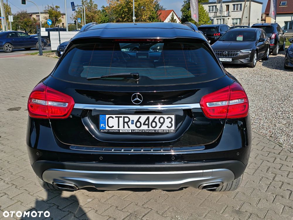 Mercedes-Benz GLA - 7