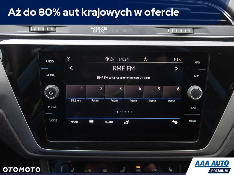 Volkswagen Touran - 14