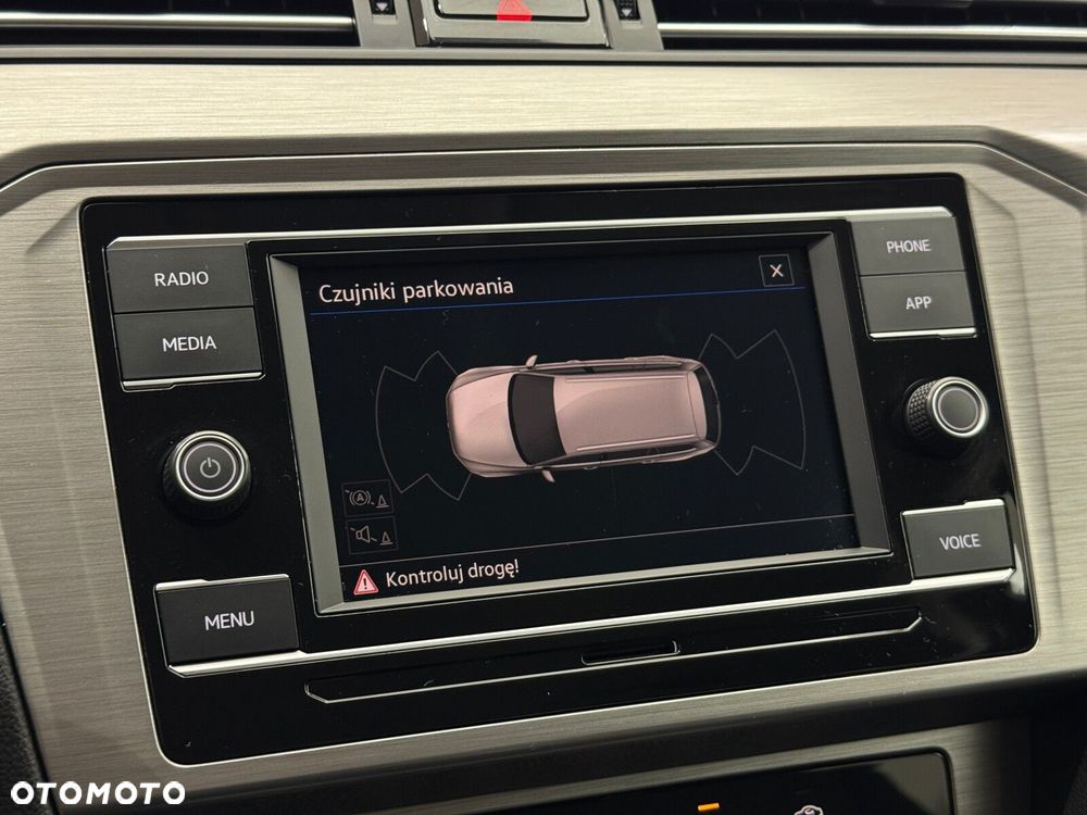 Volkswagen Passat 2.0 TDI EVO Essence DSG - 36