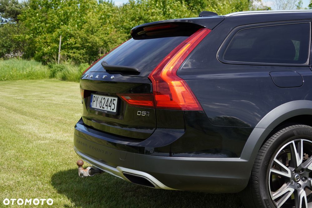 Volvo V90 D5 SCR AWD Momentum Pro - 8