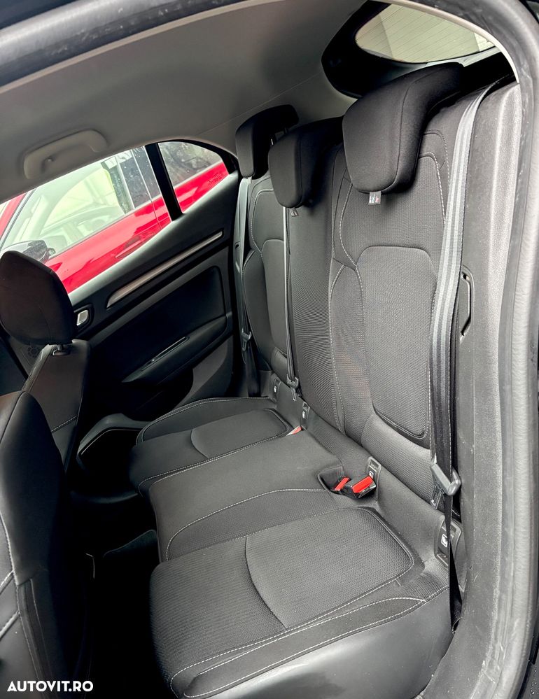 Renault Megane BLUE dCi 115 EDC Techno - 25