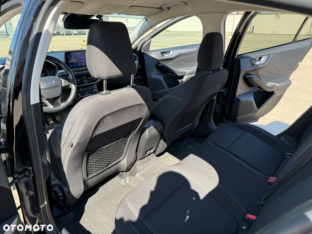 Ford Focus 1.5 EcoBoost Titanium Business - 18