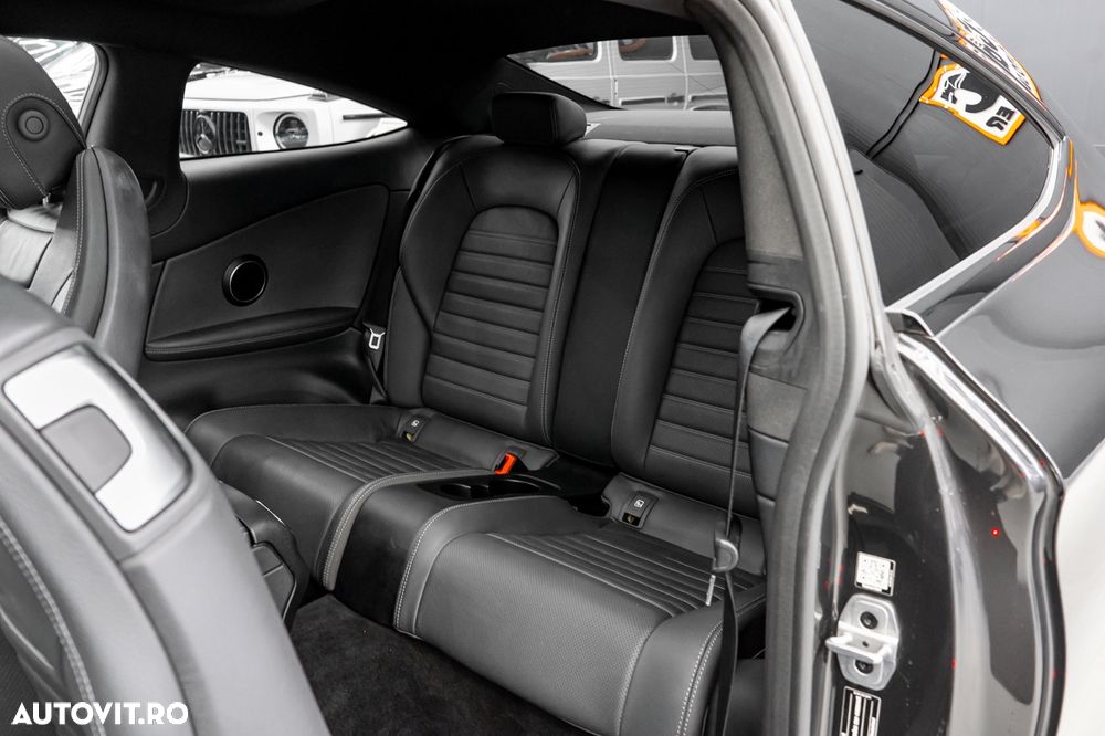 Mercedes-Benz C 300 4MATIC Aut. - 16