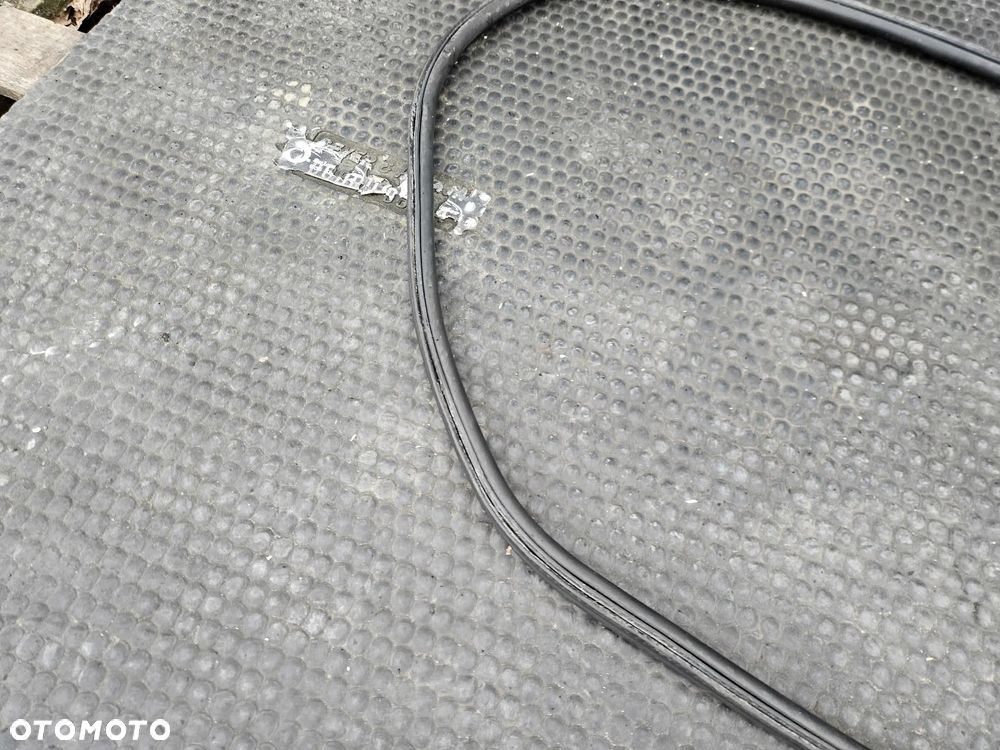 Uszczelka 7141890 Guma Pokrywy Klapy Bagaznika BMW 1 E87 E81 - 23