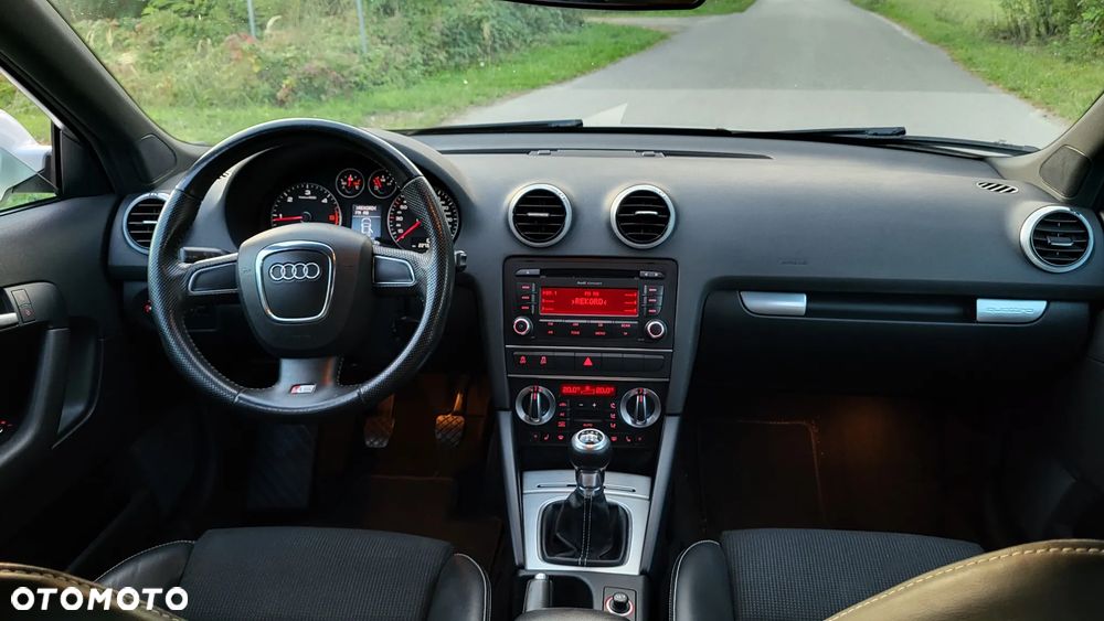 Audi A3 Sportback 2.0 TDI quattro S line Sportpaket plus - 23