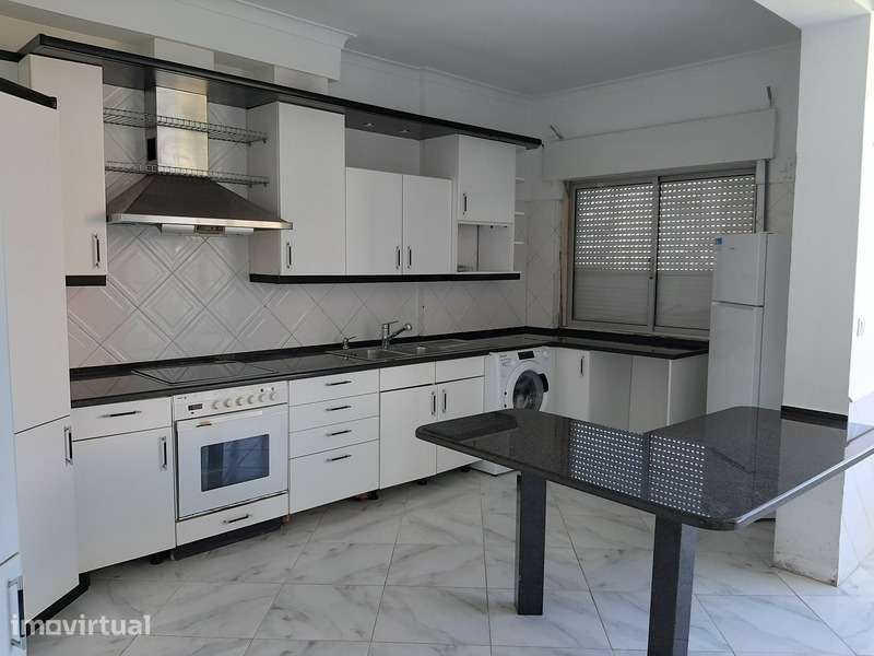 Apartamento em Sintra, Rio de Mouro - Grande imagem: 4/17