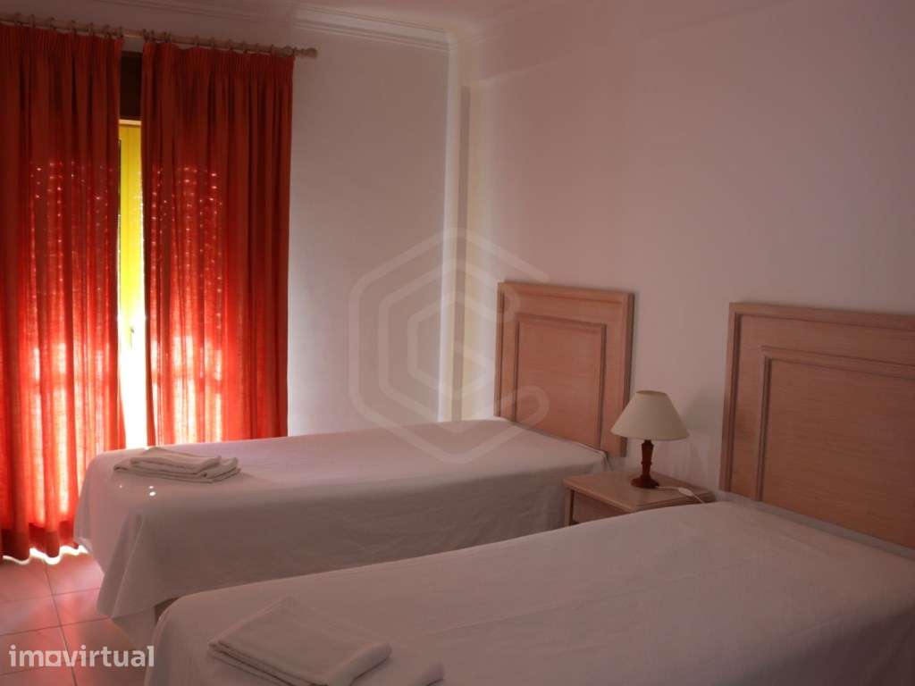 Apartamento T2 localizado Frente Praia, Quarteira, Algarve. - Grande imagem: 3/11