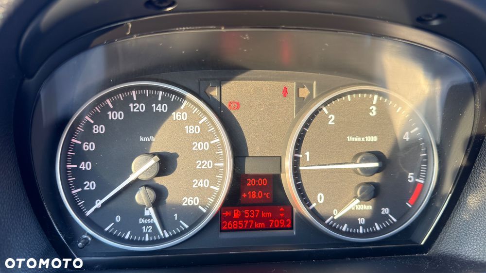 BMW Seria 3 320d - 16
