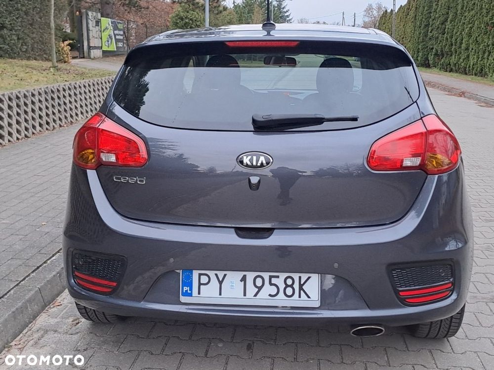 Kia Ceed - 15