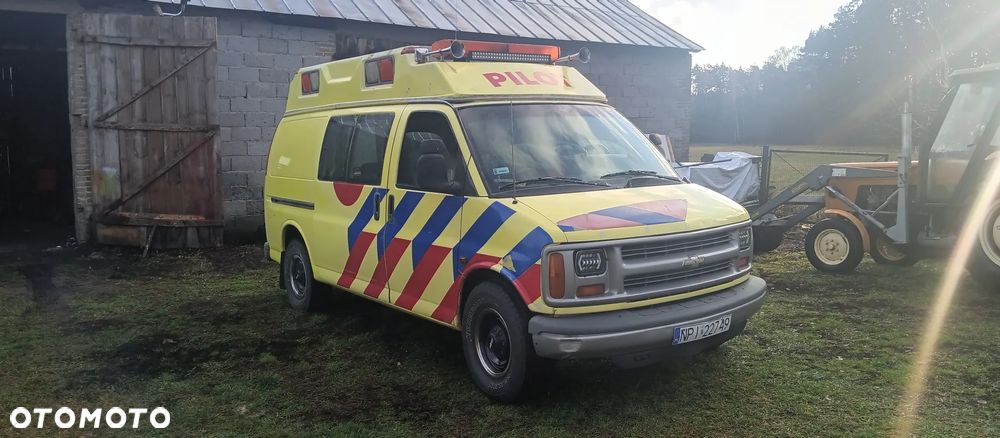 Chevrolet Express - 10