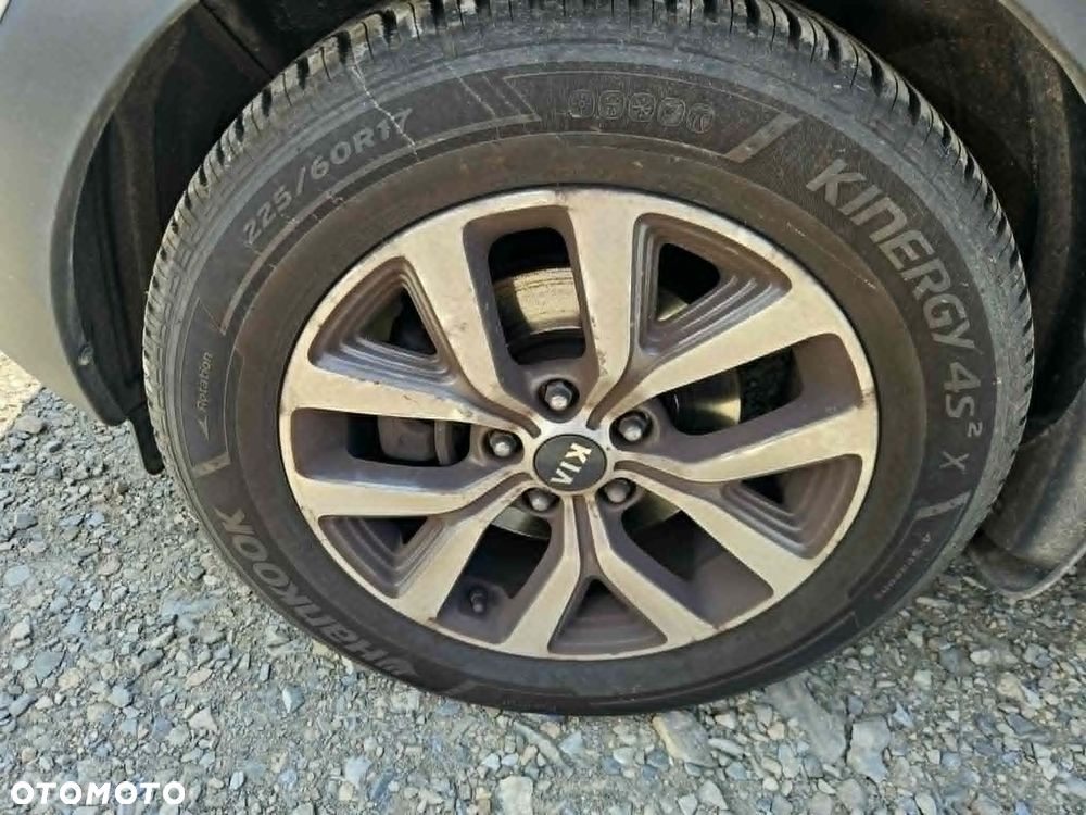 Kia Sportage 1.7 CRDI 2WD Dream-Team Edition - 17