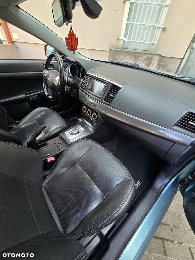 Mitsubishi Lancer 1.8 Instyle NAVI CVT - 3