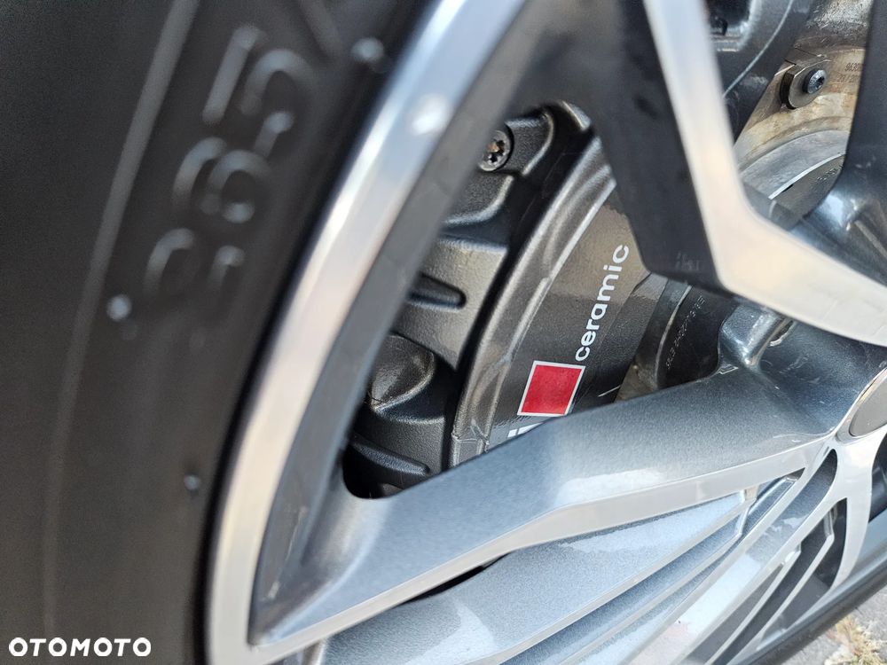 Audi S8 - 33