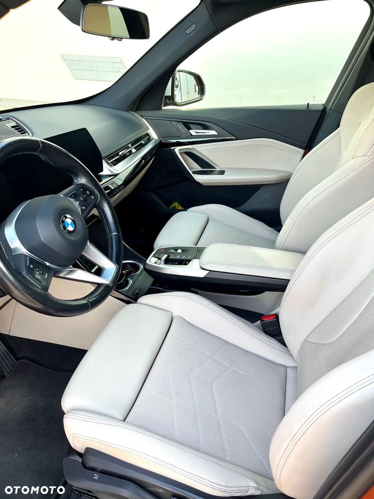 BMW X1 sDrive18i xLine - 10