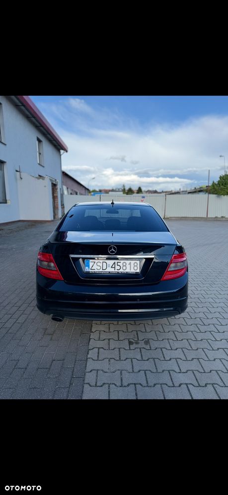 Mercedes-Benz Klasa C 200 CGI BlueEff Avantgarde - 4