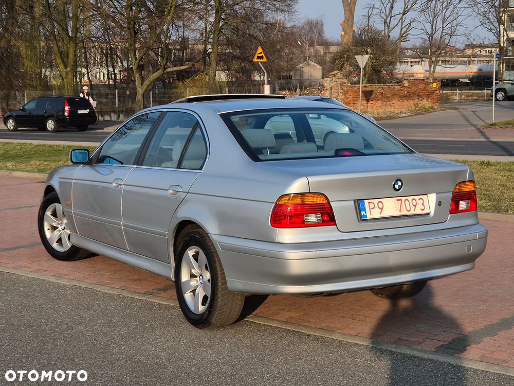 BMW Seria 5 - 36