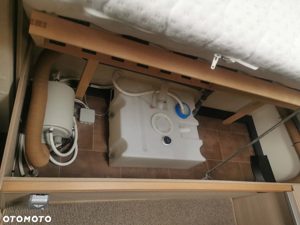 Burstner Averso Comfort 460LT - 40