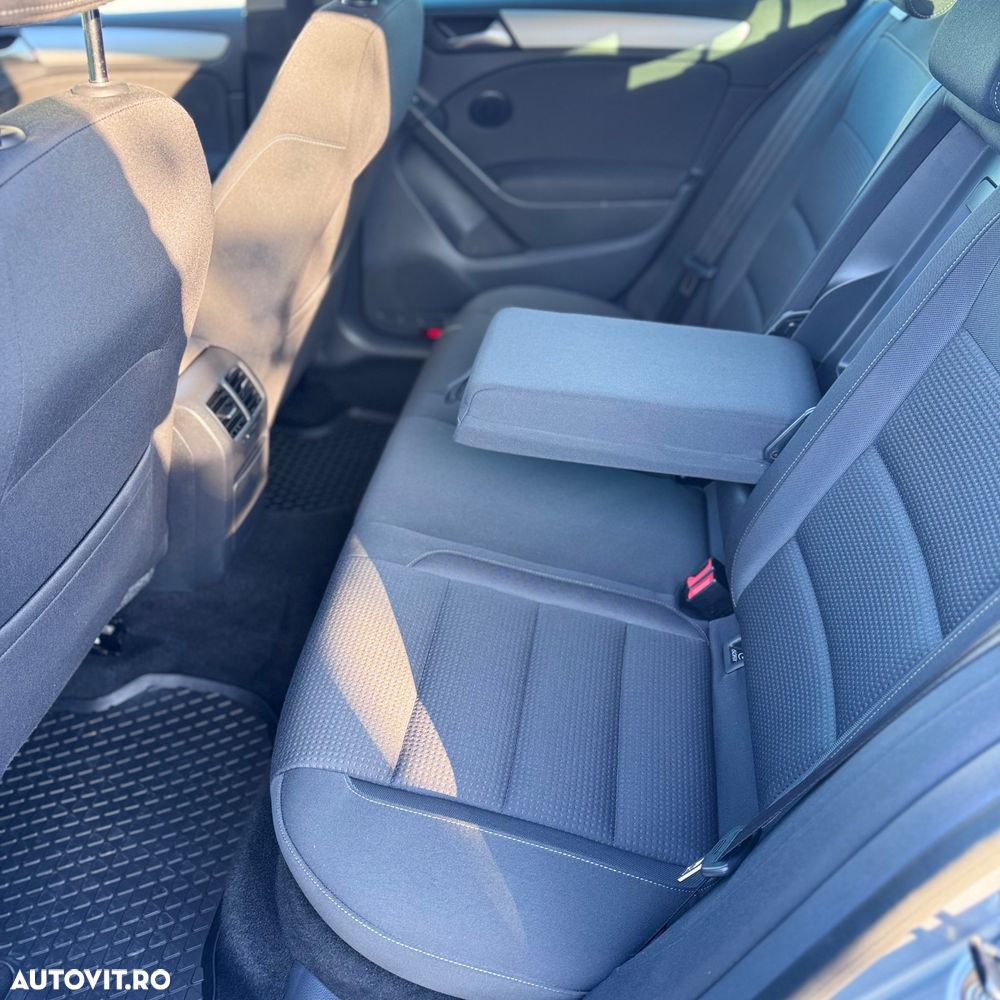 Volkswagen Golf 1.6 TDI DPF Team - 18