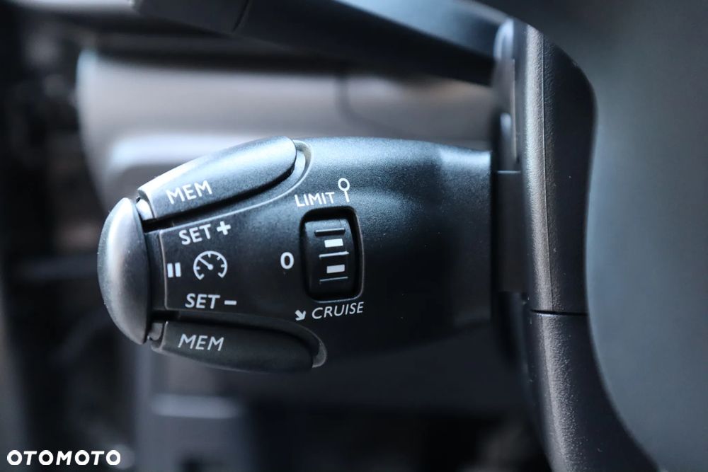 Citroën C3 Pure Tech 82 SHINE - 21
