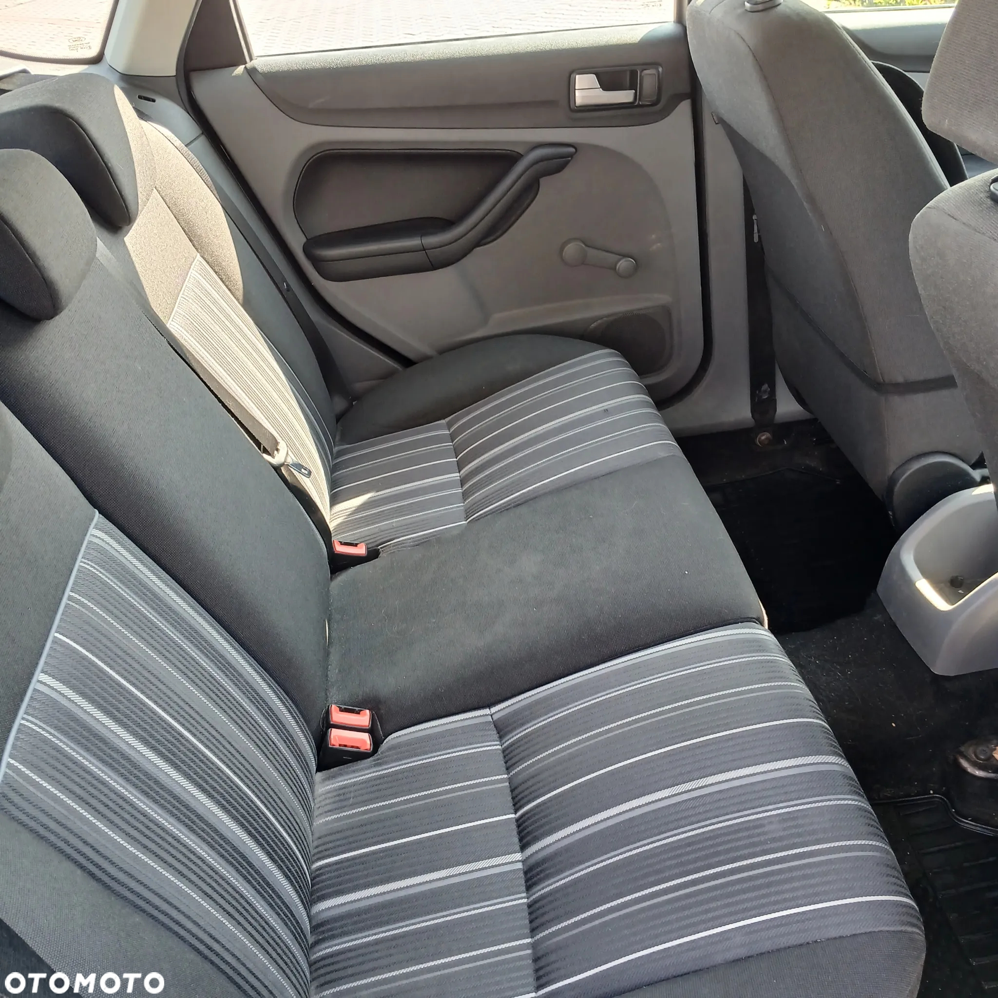 Ford Focus 1.6 Ambiente - 7