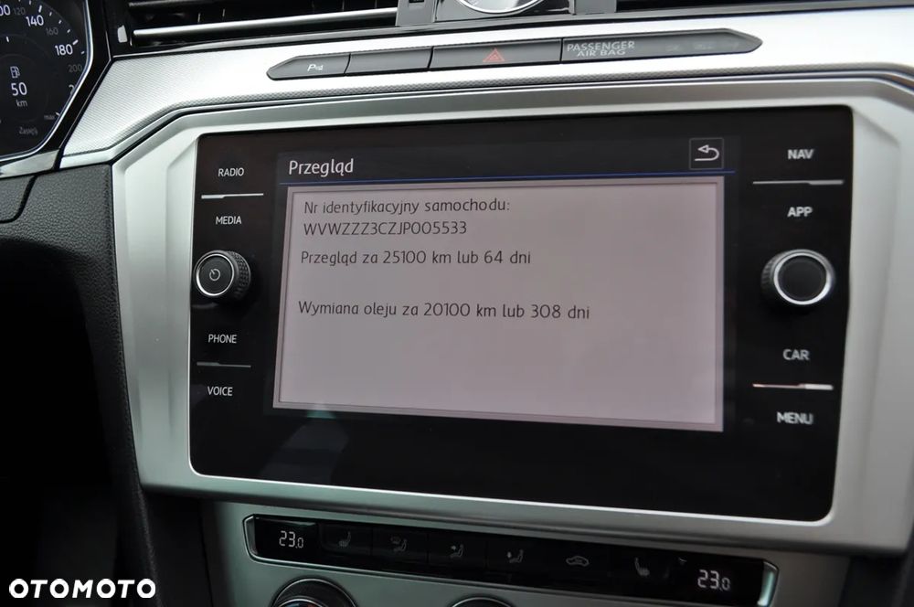 Volkswagen Passat 2.0 TDI BMT Comfortline DSG - 26