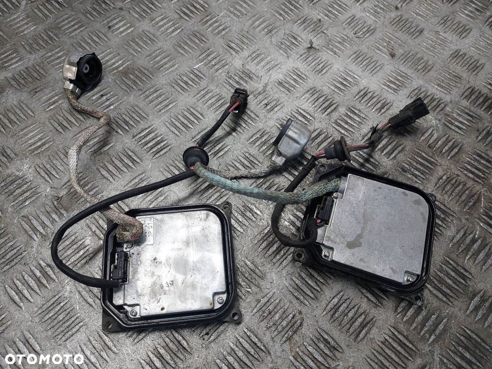 PRZETWORNICA XENON LEWY + PRAWY PRZÓD TOYOTA AVENSIS T25 39000-78496 - 3
