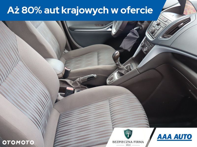 Opel Zafira - 10