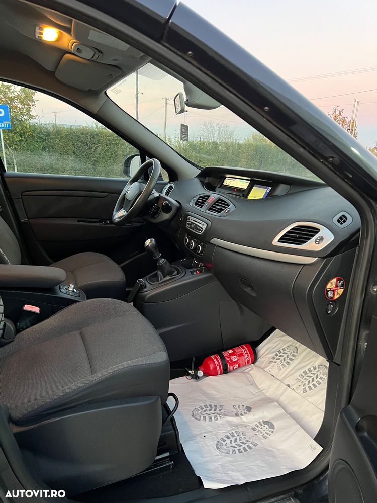 Renault Scenic 1.5dCi Authentique - 24