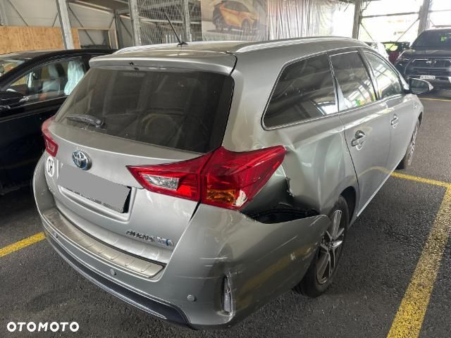 Toyota Auris 1.8 HSD Prestige - 6