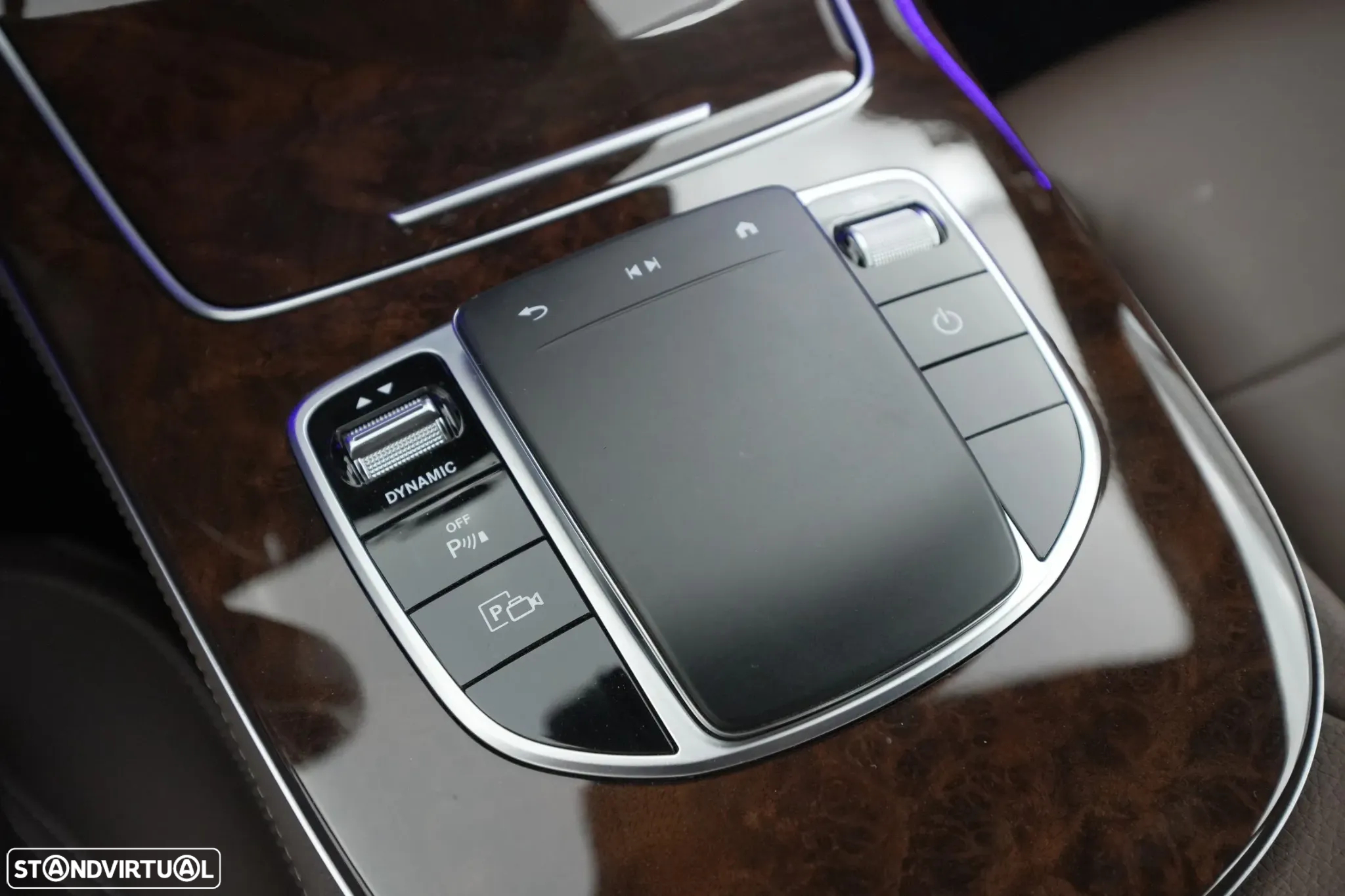 Mercedes-Benz E 300 de Avantgarde - 23