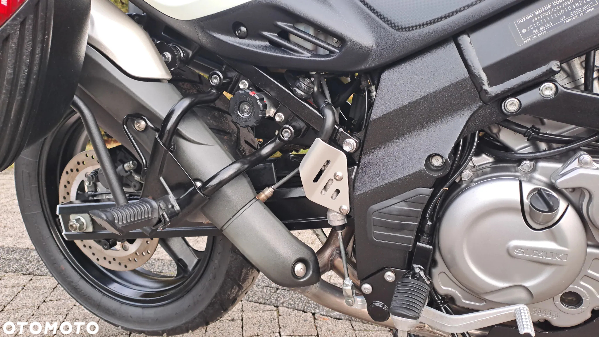 Suzuki DL - 15