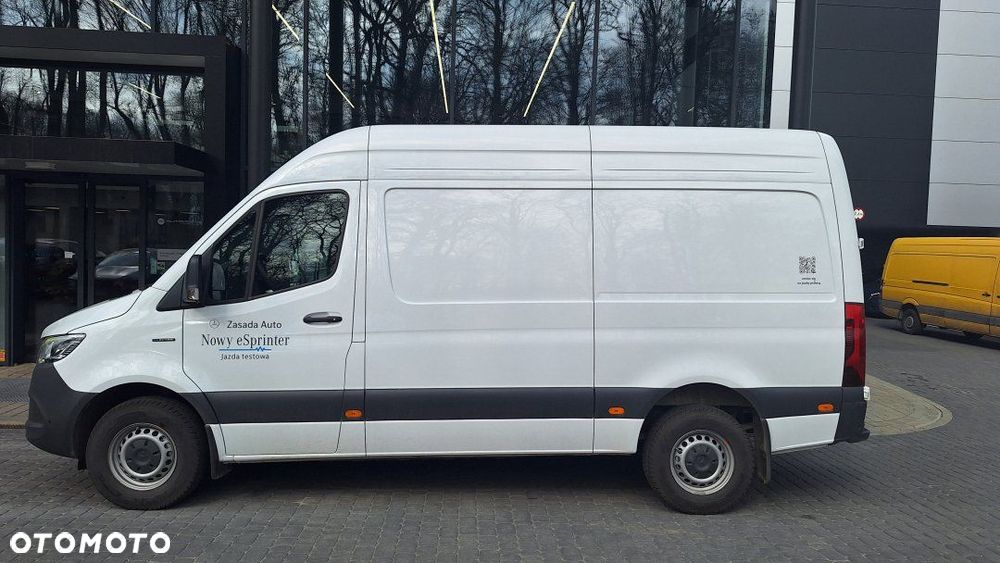 Mercedes-Benz eSprinter - 2