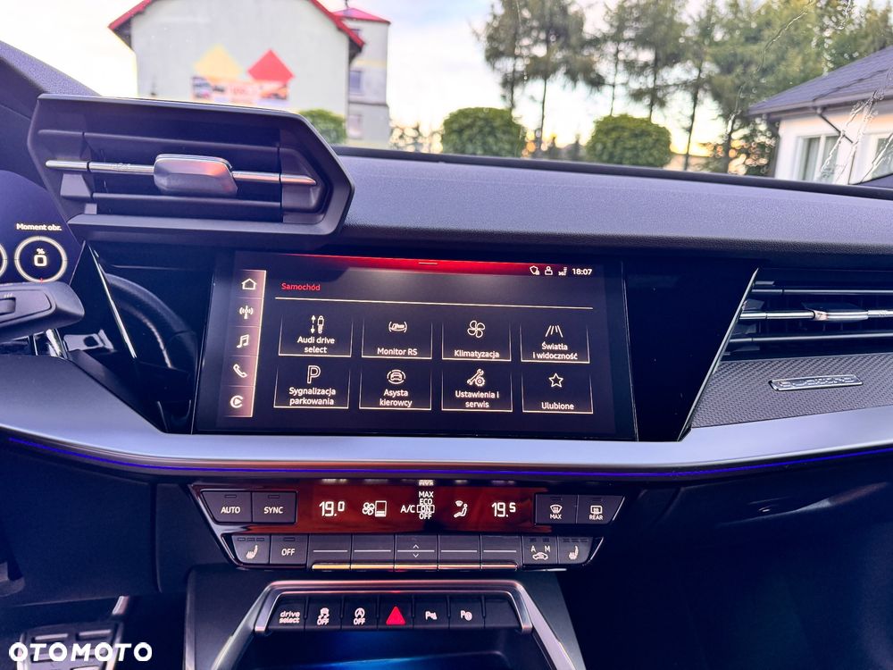 Audi RS3 Limousine - 12