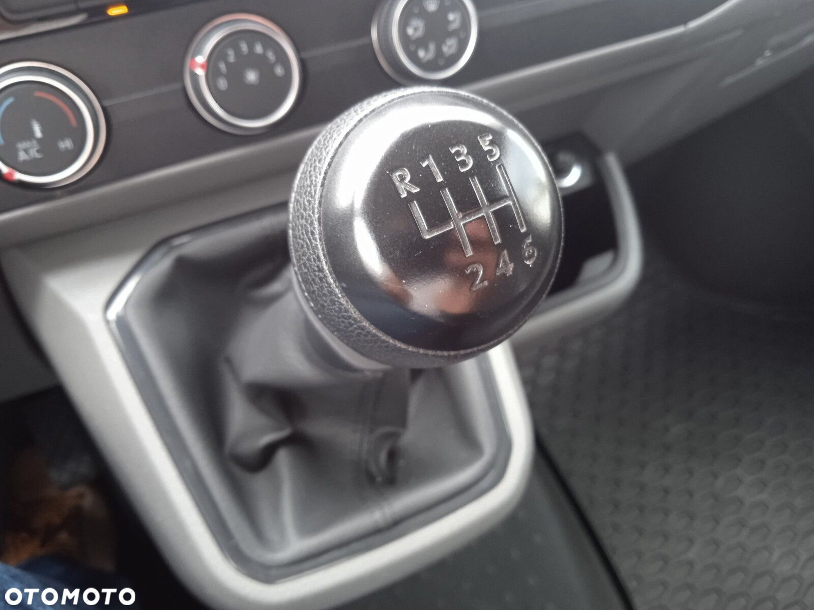 Volkswagen Transporter Transporter 2.0TDI 150KM - 24