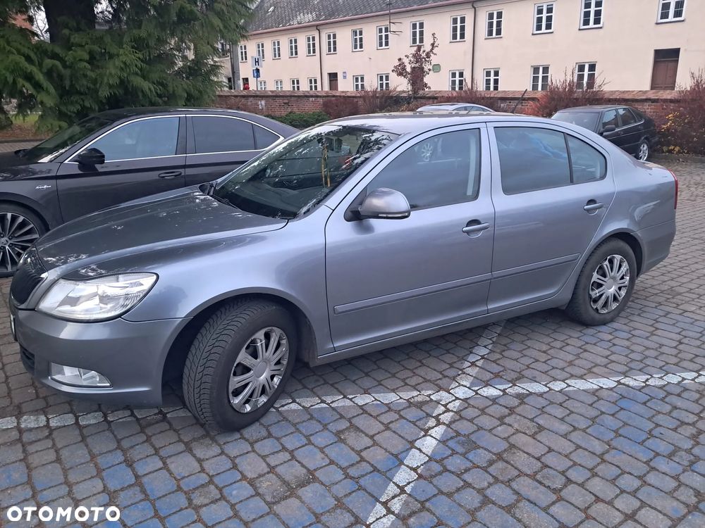 Skoda Octavia 1.6 Ambiente - 1