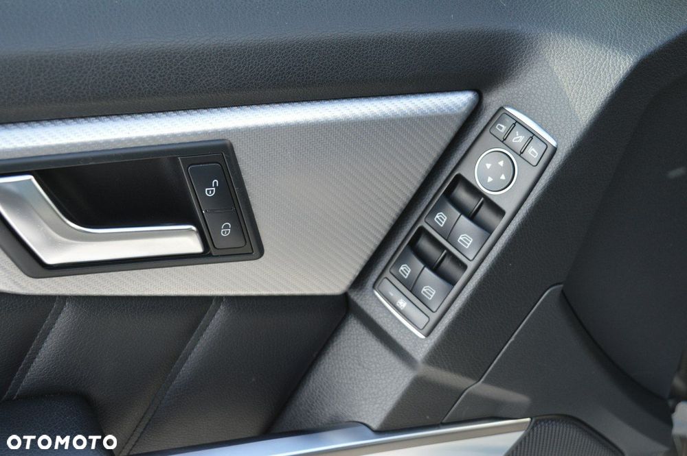 Mercedes-Benz GLK 220 CDI 4Matic (BlueEFFICIENCY) 7G-TRONIC - 34