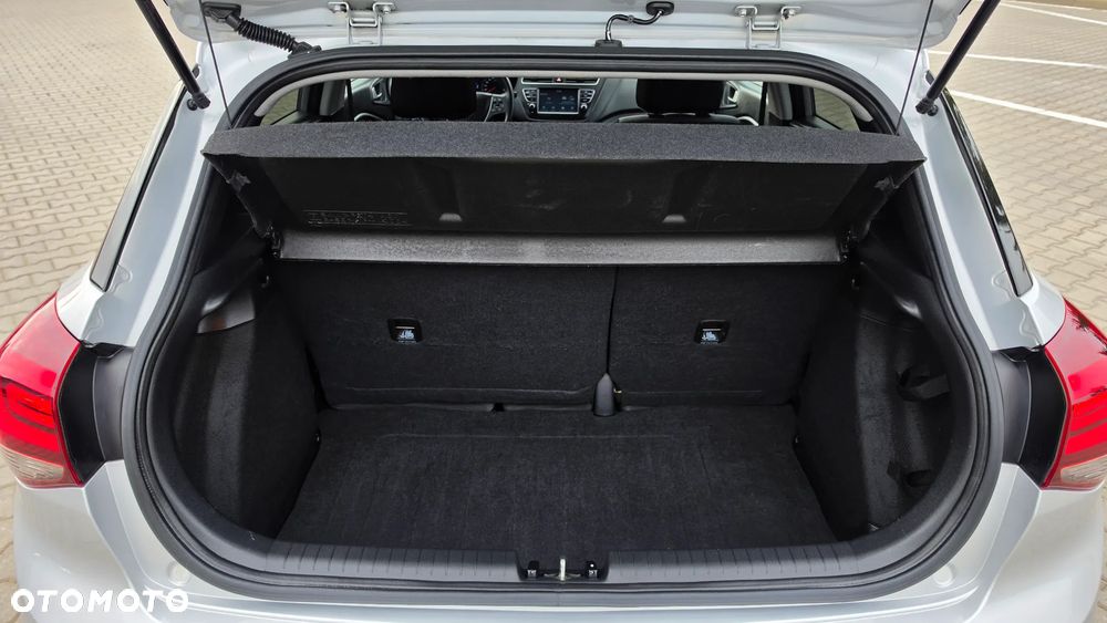 Hyundai i20 - 15