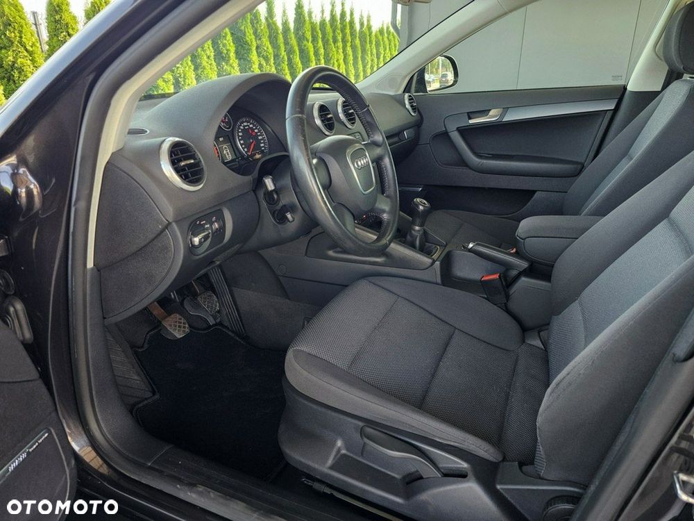 Audi A3 Sportback - 13