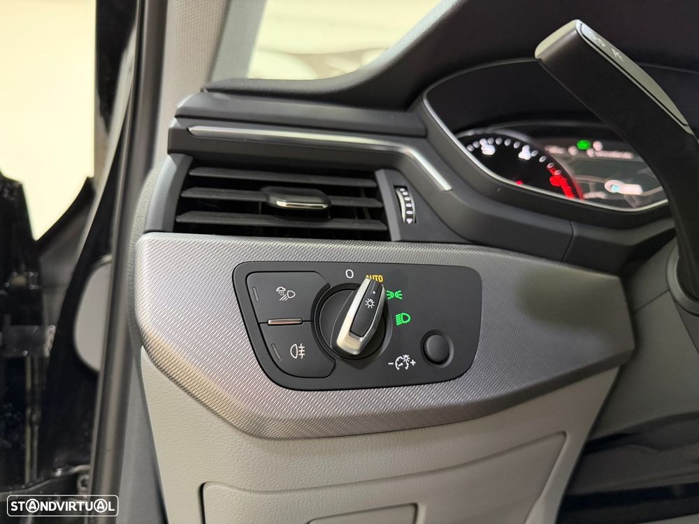 Audi A4 35 TDI S line S tronic - 16